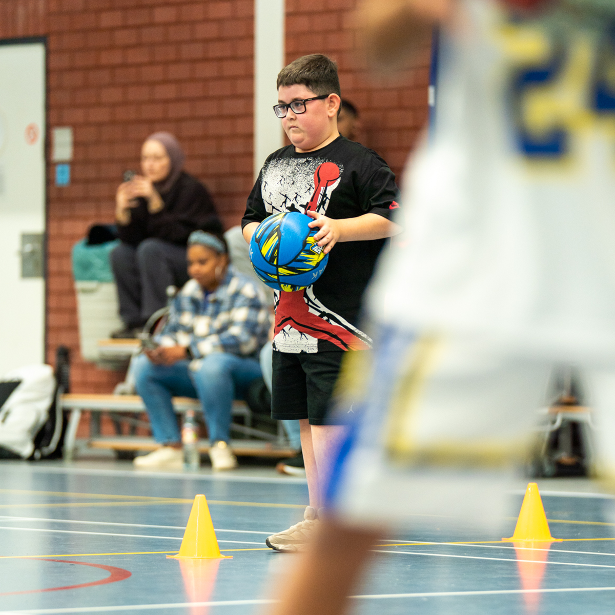 Basketbaltraining University voor kinderen in Almere